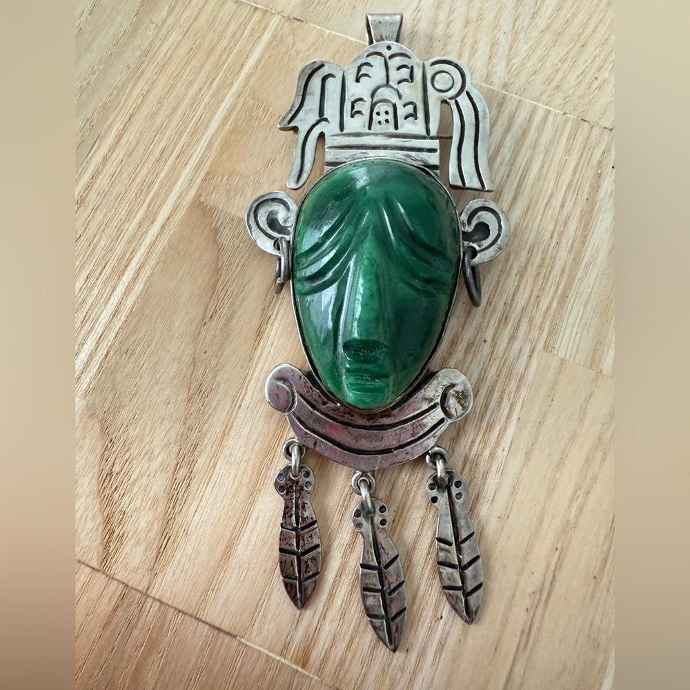 Vintage Mexican Sterling silver Green Stone Aztec Warrior Face Pendant Brooch